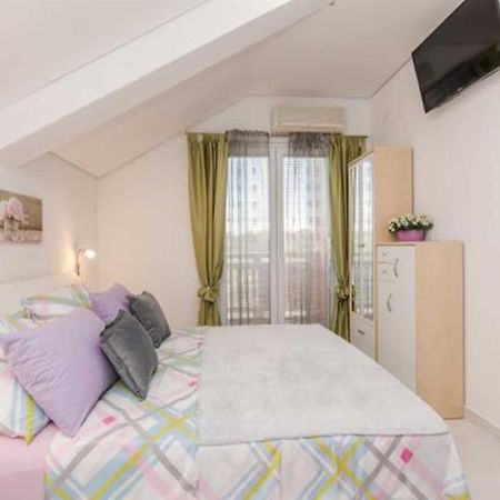 Villa Flora Maris Apartments Privlaka  Esterno foto