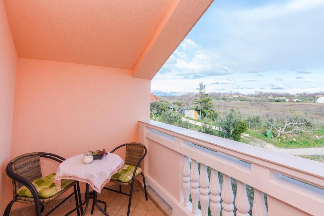 Villa Flora Maris Apartments Privlaka  Esterno foto
