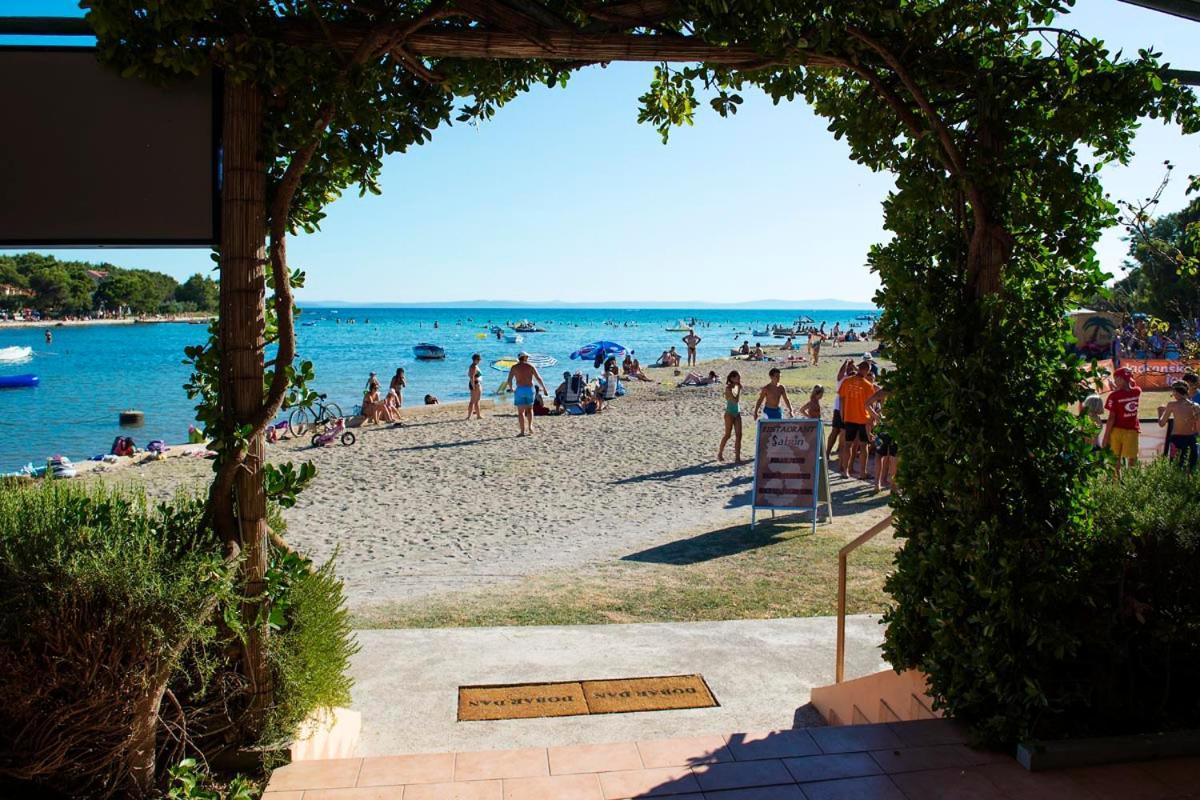 Villa Flora Maris Apartments Privlaka  Esterno foto